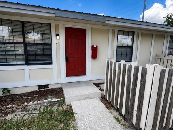420-420 MILLS STREET , Unit 32, LEESBURG, FL 34748