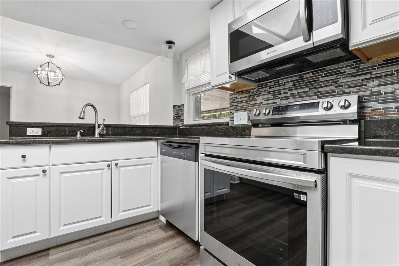 5311 Jennifer Place, Orlando, FL 32807 Photo