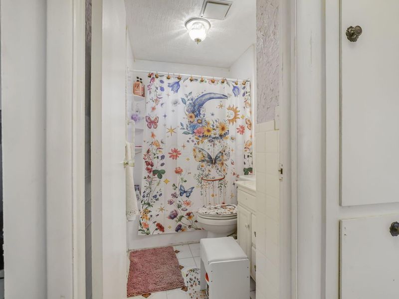 1284 Striebel Road , Columbus, OH 43227 Photo 11