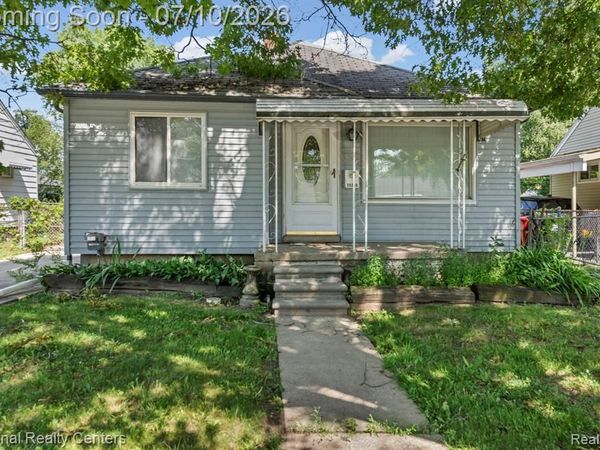25260 Fern Street, Roseville, MI 48066