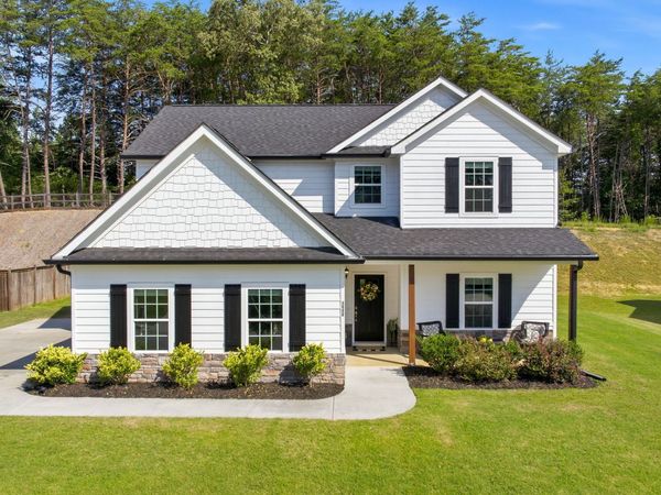 6353 Woodland Station Drive, Lula, GA 30554