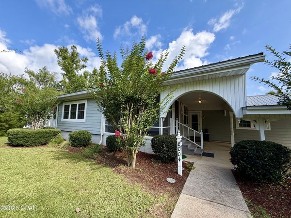 8004 Church Street , Sneads, FL 32460