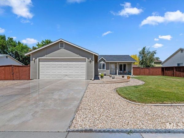 1096 W Nugget St, Kuna, ID 83634