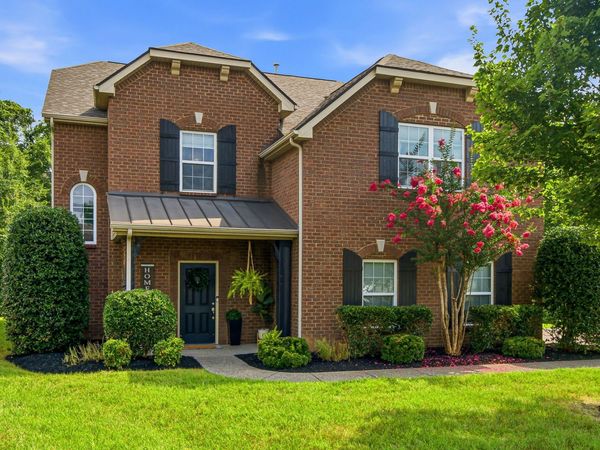 162 Sandpiper Cir , Hendersonville, TN 37075