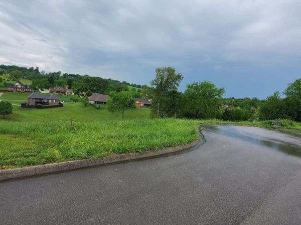 2329 Louisiana Court , Seymour, TN 37865