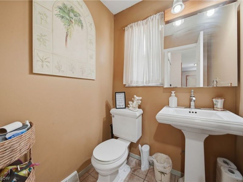 1038 Hampton Drive , Macedonia, OH 44056 Photo 24