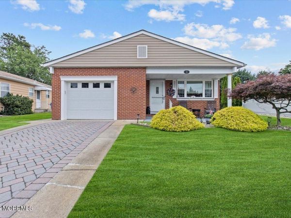16 Speighstown Place, Berkeley, NJ 08721