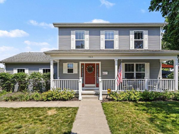 1303 Forres Avenue, St. Joseph, MI 49085
