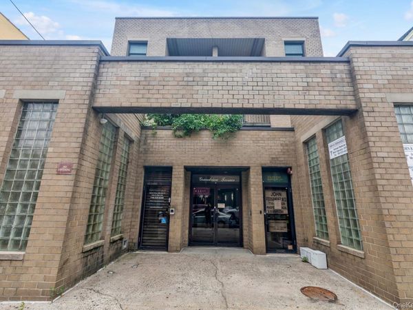 5536 69th Place , Unit R3, Maspeth, NY 11378