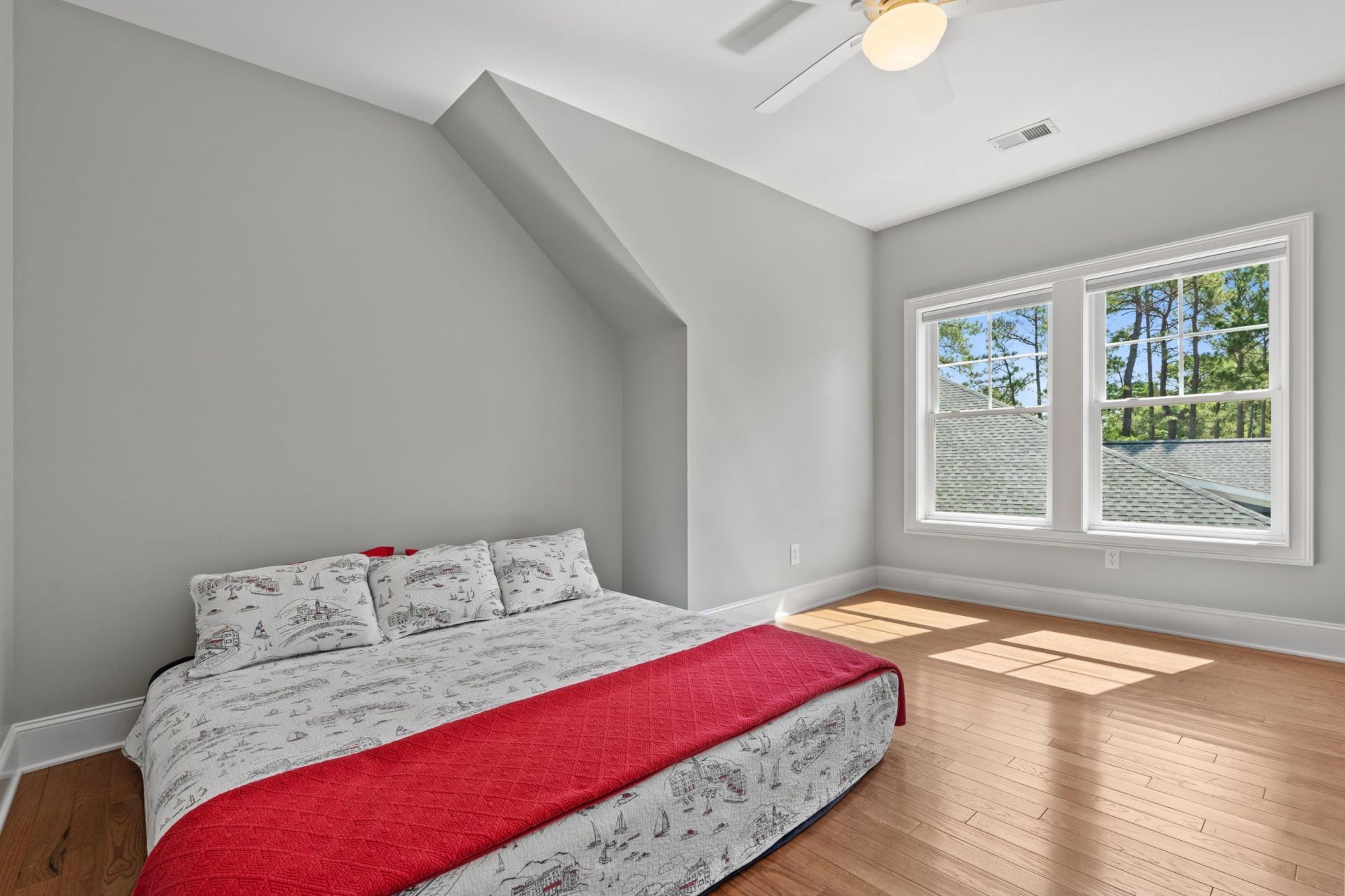 438 Seabury Ln. Photo 37