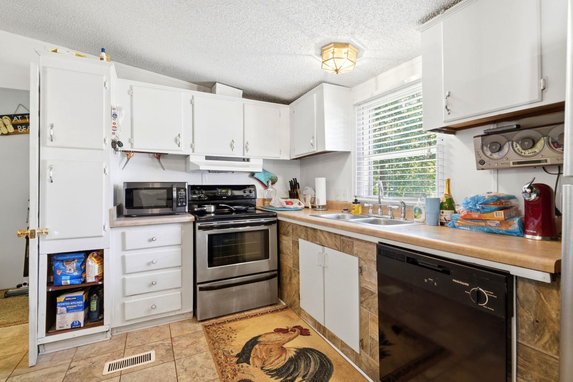 745 River Cliff Dr.  Photo 16