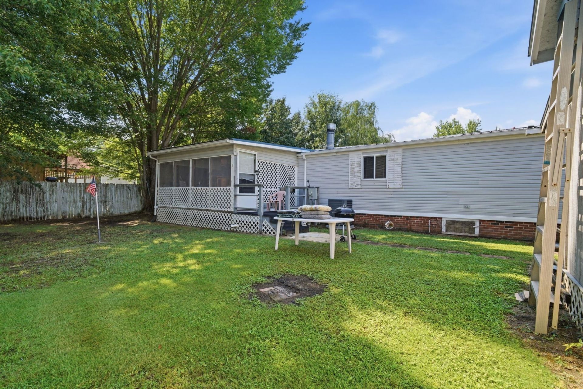 745 River Cliff Dr.  Photo 27