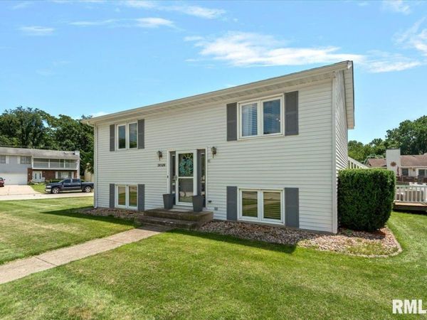 3028 Sutherland Road, Springfield, IL 62702