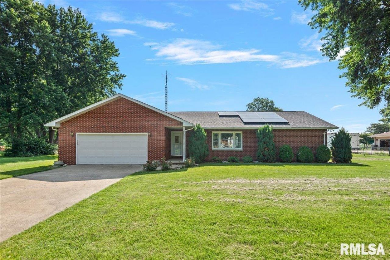 54 Longview Drive, Springfield, IL 62712 Main Photo