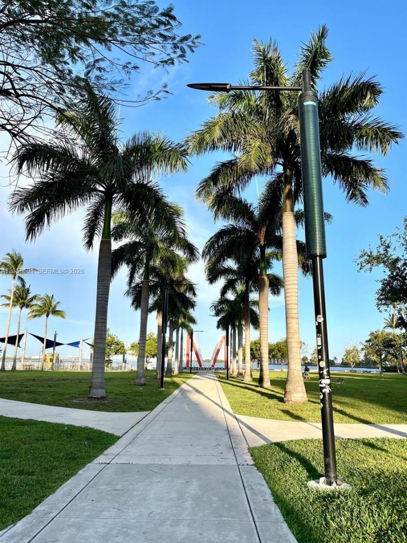 520 NE 38th St, Unit 15, Miami, FL 33137 Photo