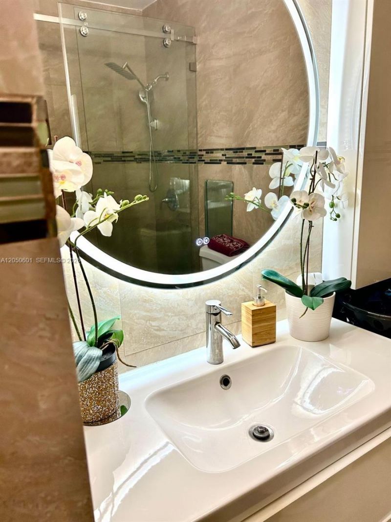 520 NE 38th St, Unit 15, Miami, FL 33137 Photo