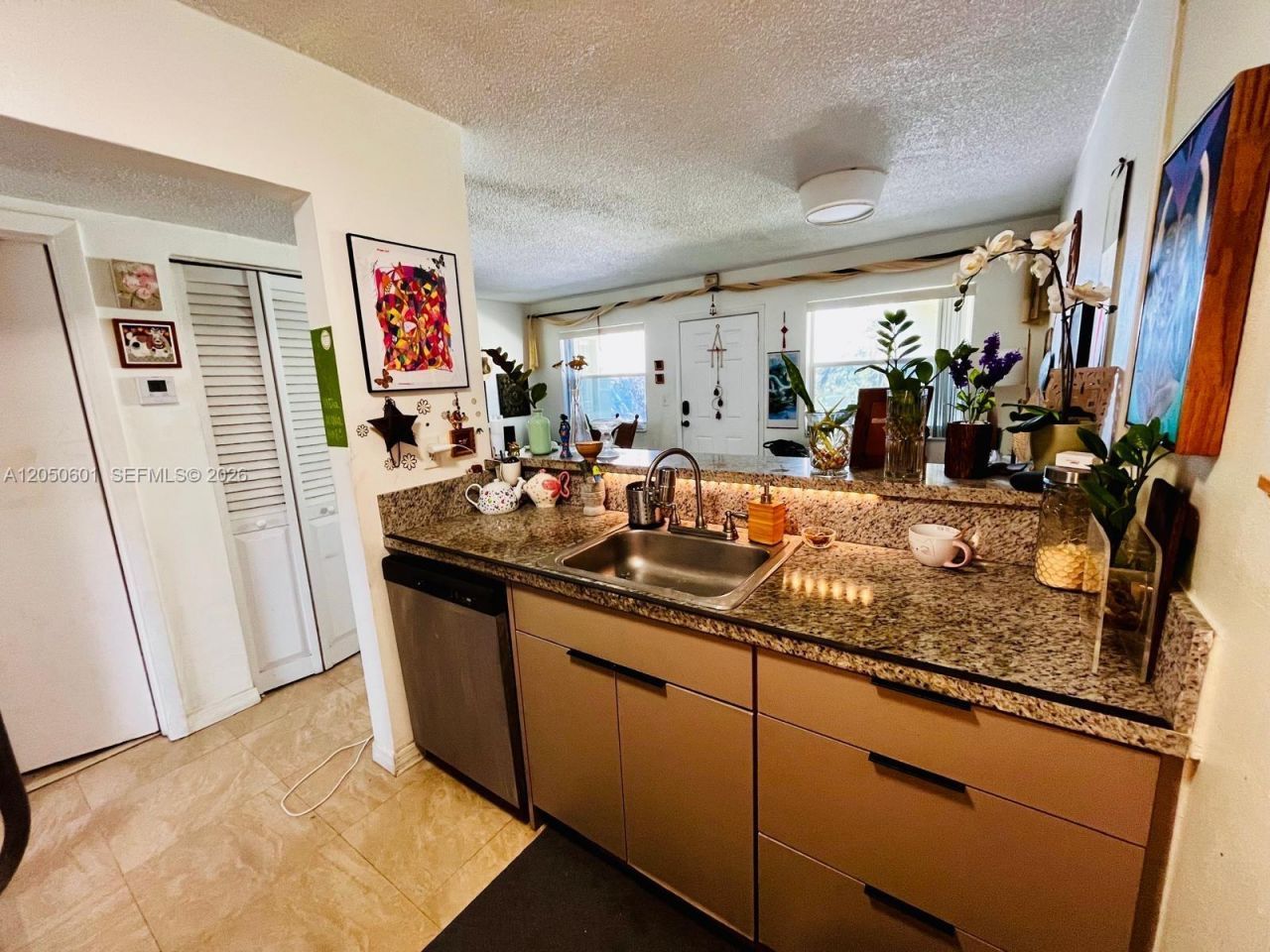 520 NE 38th St, Unit 15, Miami, FL 33137 Photo