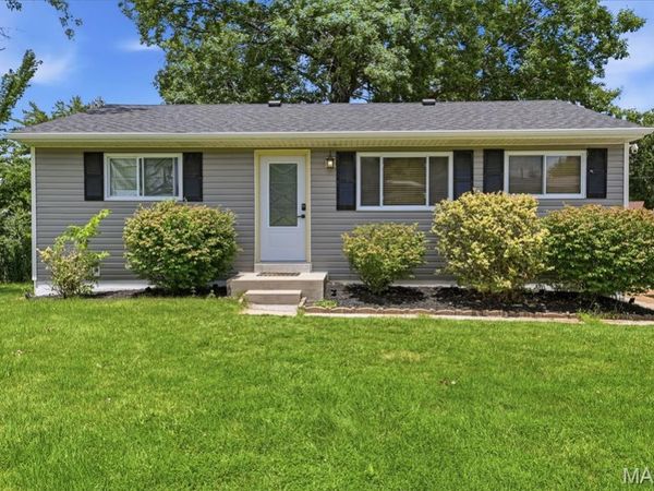 111 Arras Drive , St Louis, MO 63129