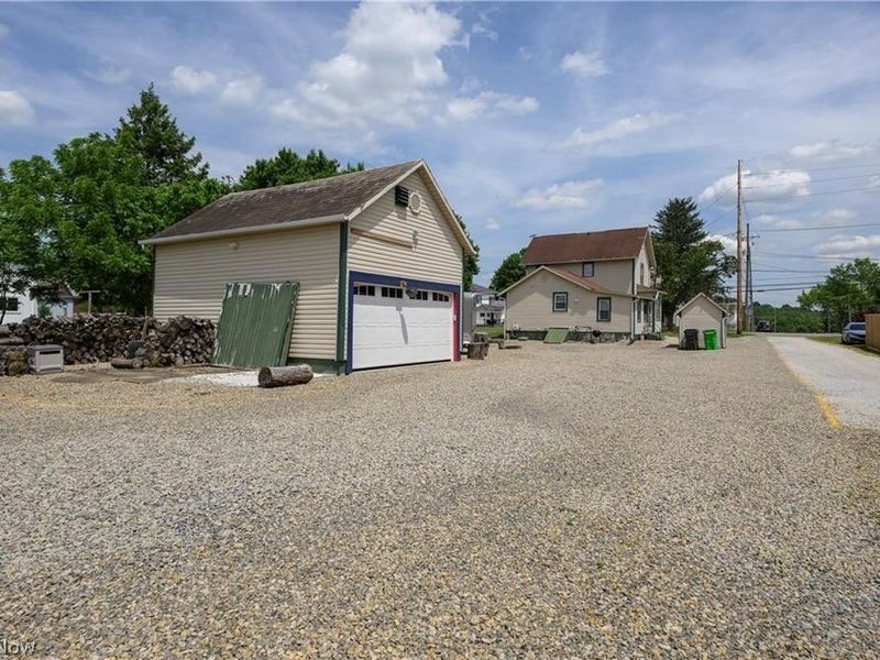 372 Park Avenue SW, Bolivar, OH 44612 Photo 4
