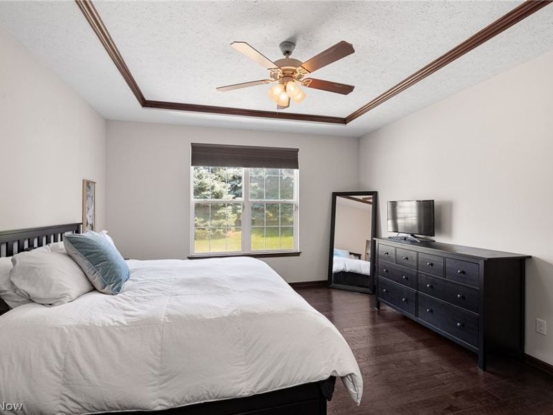 556 Hyannis Port Circle, Avon Lake, OH 44012 Photo 15