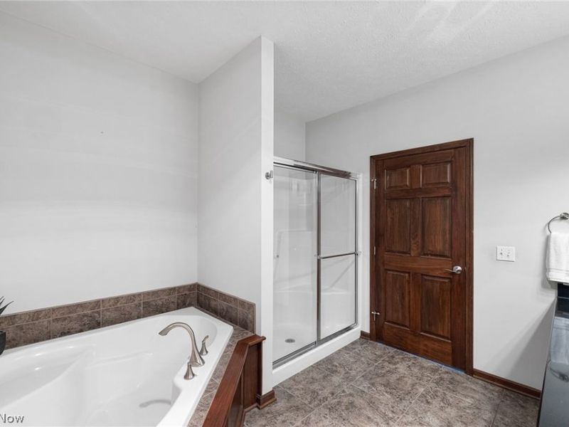 556 Hyannis Port Circle, Avon Lake, OH 44012 Photo 20
