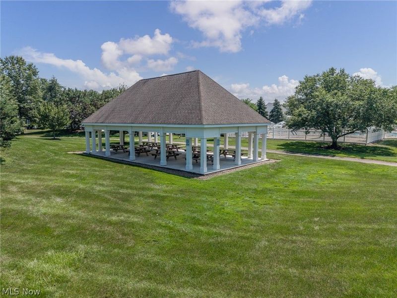 556 Hyannis Port Circle, Avon Lake, OH 44012 Photo 33