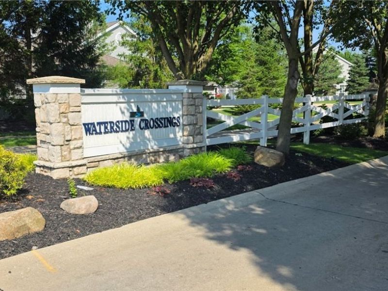 556 Hyannis Port Circle, Avon Lake, OH 44012 Photo 34
