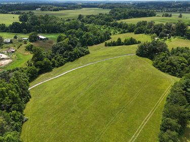 2548 Willailla Road, Brodhead, KY 40409