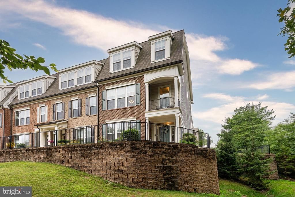 5951 Clapton Court , Alexandria, VA 22310 Main Photo