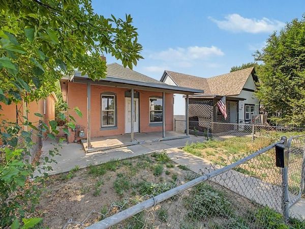 608 E 10th St, Pueblo, CO 81001