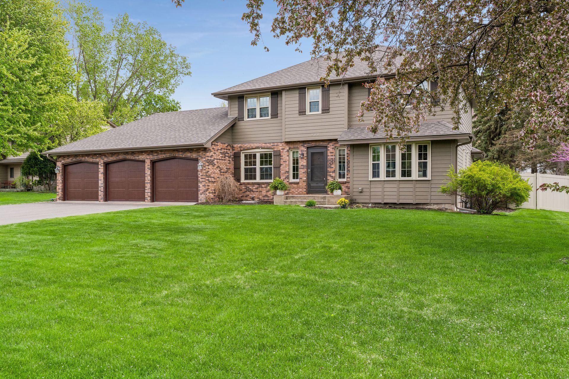 900 Nina Court, Mendota Heights, MN 55118 Main Photo