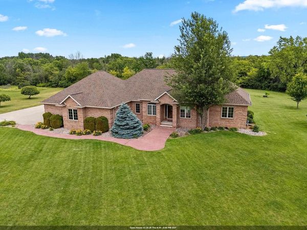 11 CORN SILK COURT, Wrightstown, WI 54180