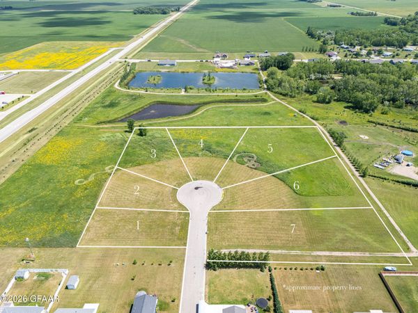 100 SUNSET COVE, Crookston, MN 56716