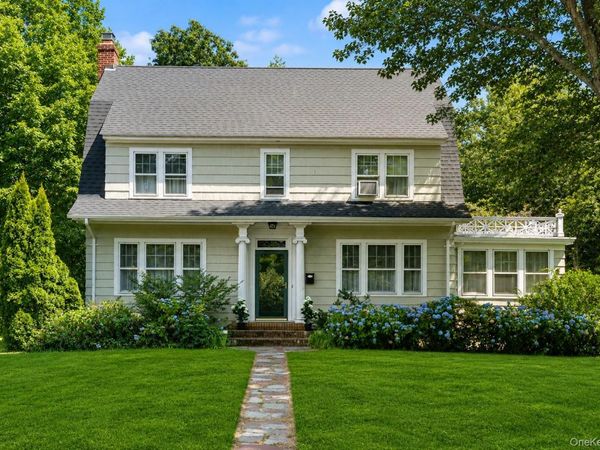 1 S Lakeview Avenue , Brightwaters, NY 11718