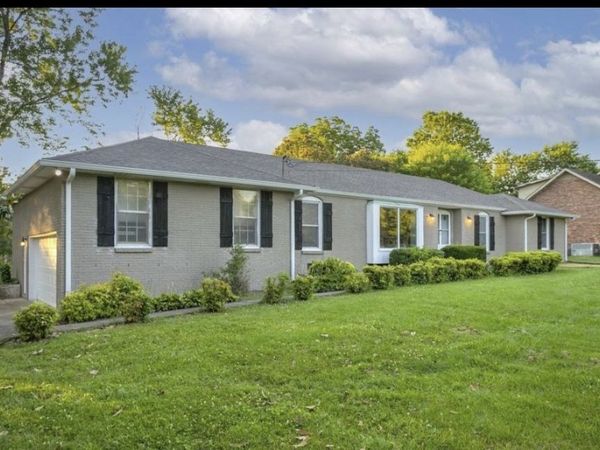 402 Mason Ln , Goodlettsville, TN 37072