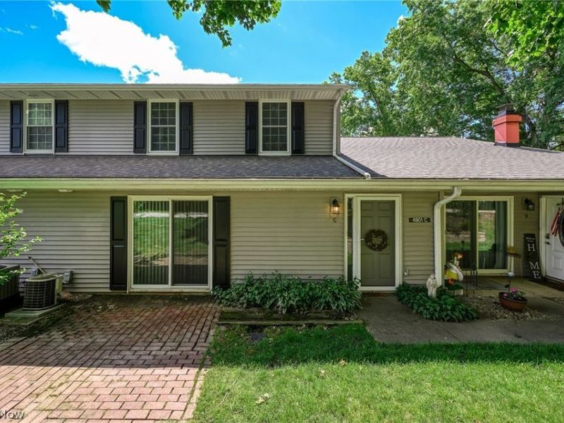 4901 Independence Unit C Circle, Stow, OH 44224 Photo 2
