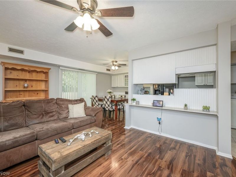 4901 Independence Unit C Circle, Stow, OH 44224 Photo 3