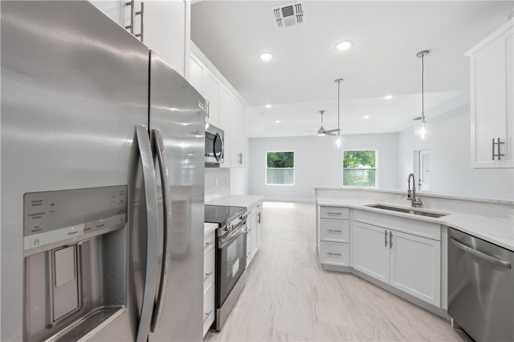 9366 103rd Court, Vero Beach, FL 32967 Photo
