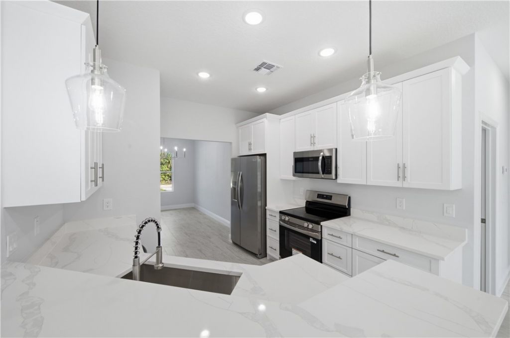 9366 103rd Court, Vero Beach, FL 32967 Photo