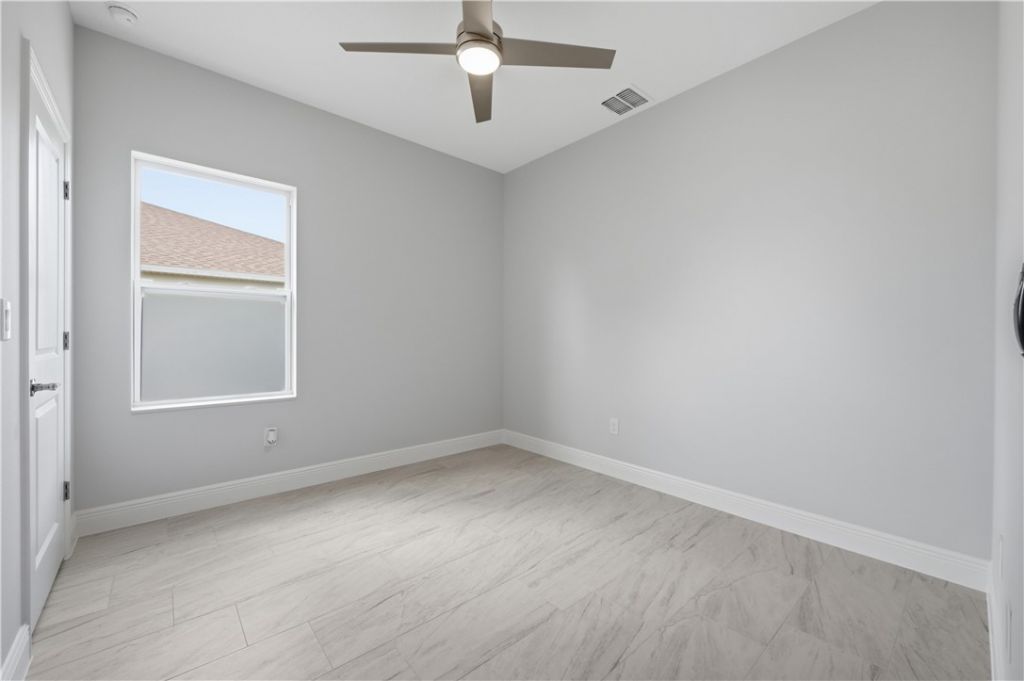 9366 103rd Court, Vero Beach, FL 32967 Photo