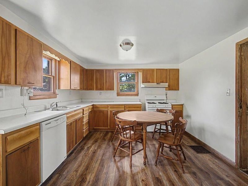 546 N Jefferson Street , Utica, OH 43080 Photo 3