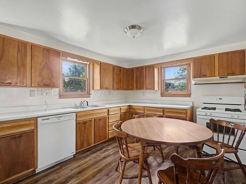 546 N Jefferson Street , Utica, OH 43080 Photo 4