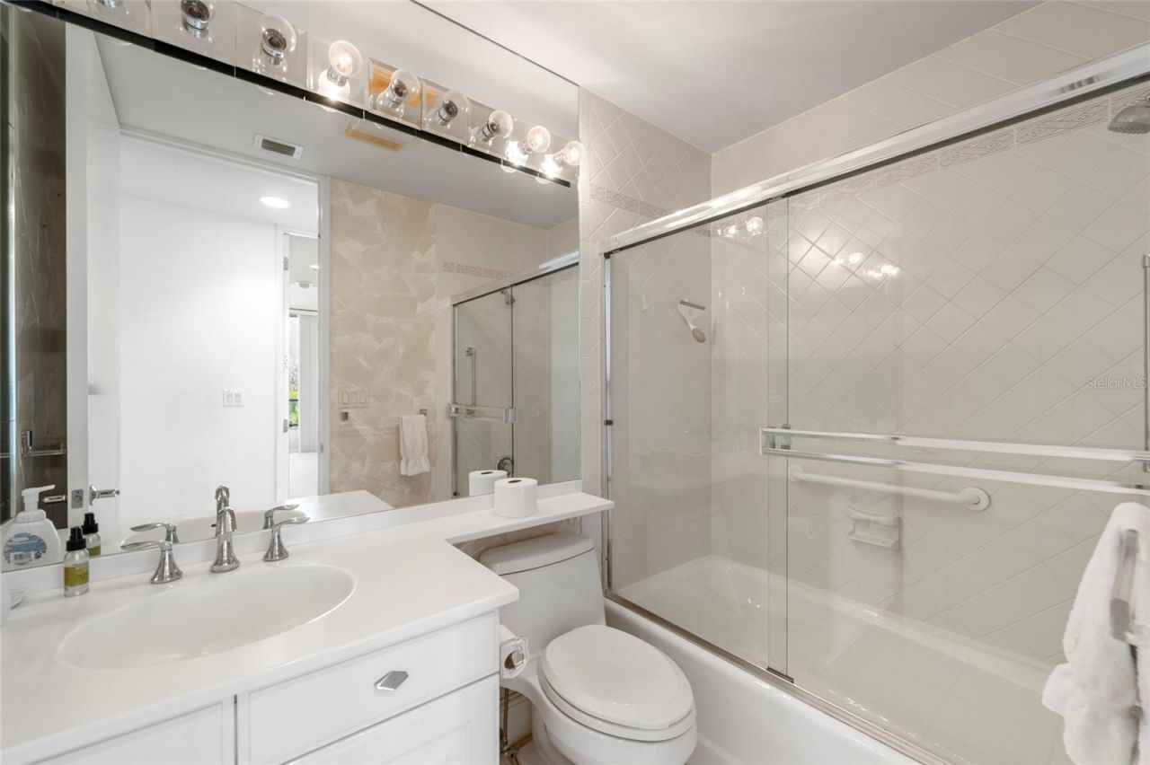 3060 Grand Bay Boulevard, Unit 133, Longboat Key, FL 34228 Photo