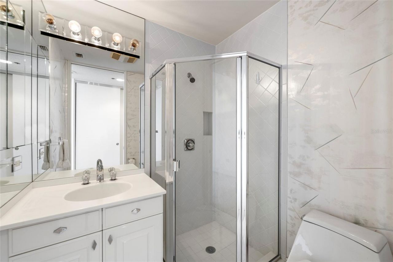 3060 Grand Bay Boulevard, Unit 133, Longboat Key, FL 34228 Photo
