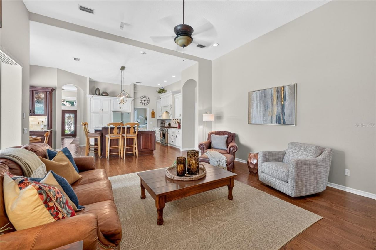 9109 Woodridge Run Drive , Tampa, FL 33647 Photo