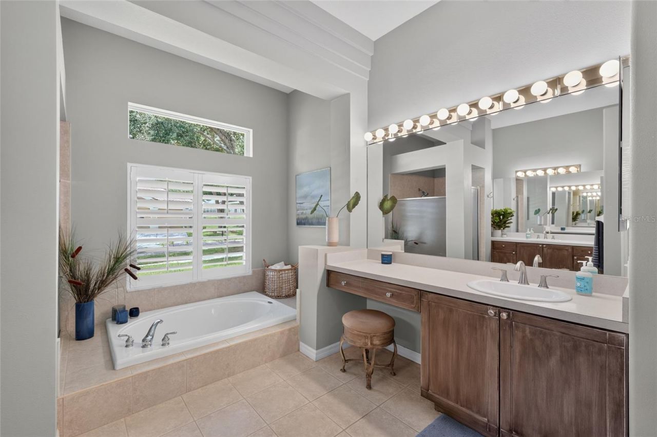 9109 Woodridge Run Drive , Tampa, FL 33647 Photo