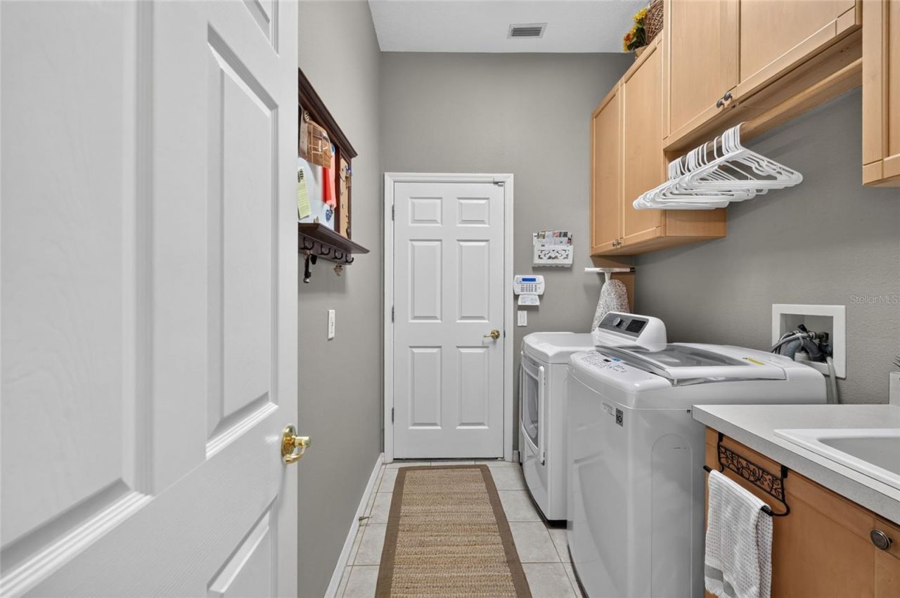 9109 Woodridge Run Drive , Tampa, FL 33647 Photo
