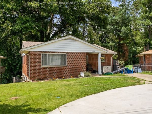 13 Bethel Road, Charleston, WV 25314