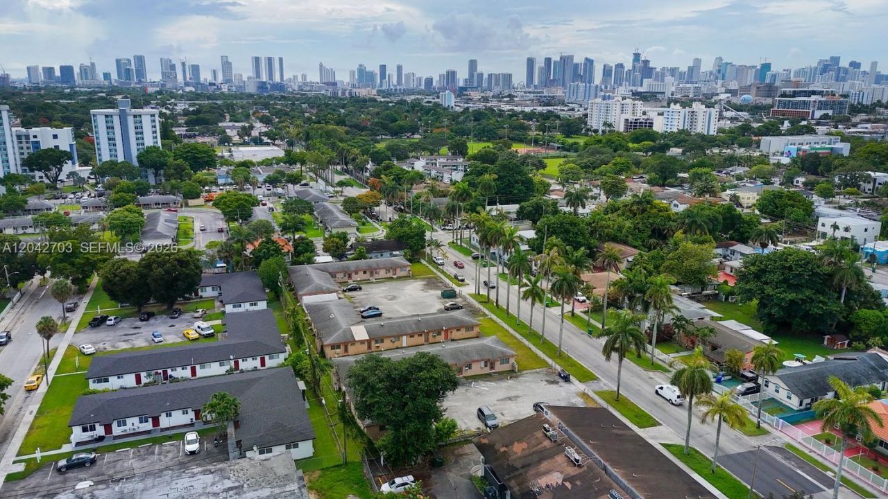 1915 NW 28th St, Miami, FL 33142 Photo