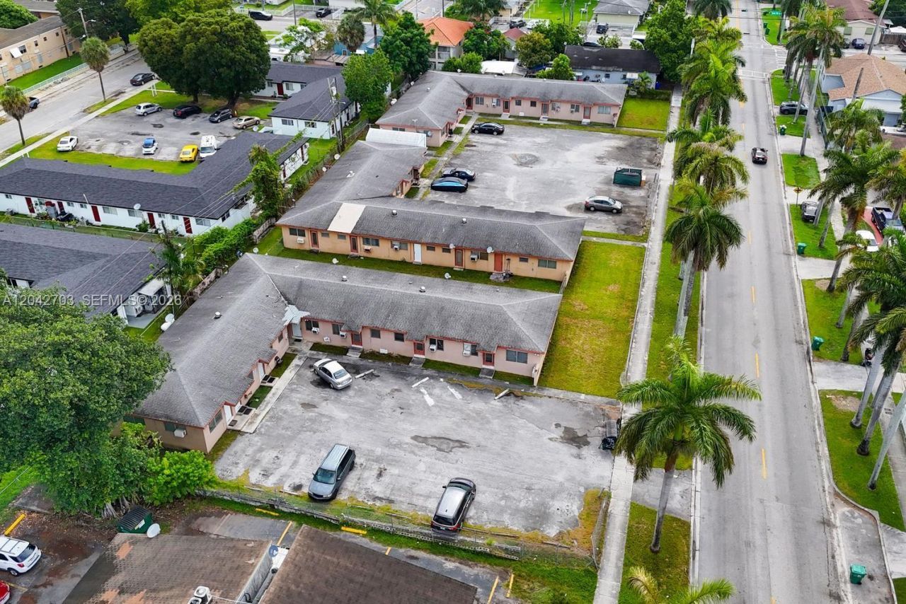 1915 NW 28th St, Miami, FL 33142 Photo